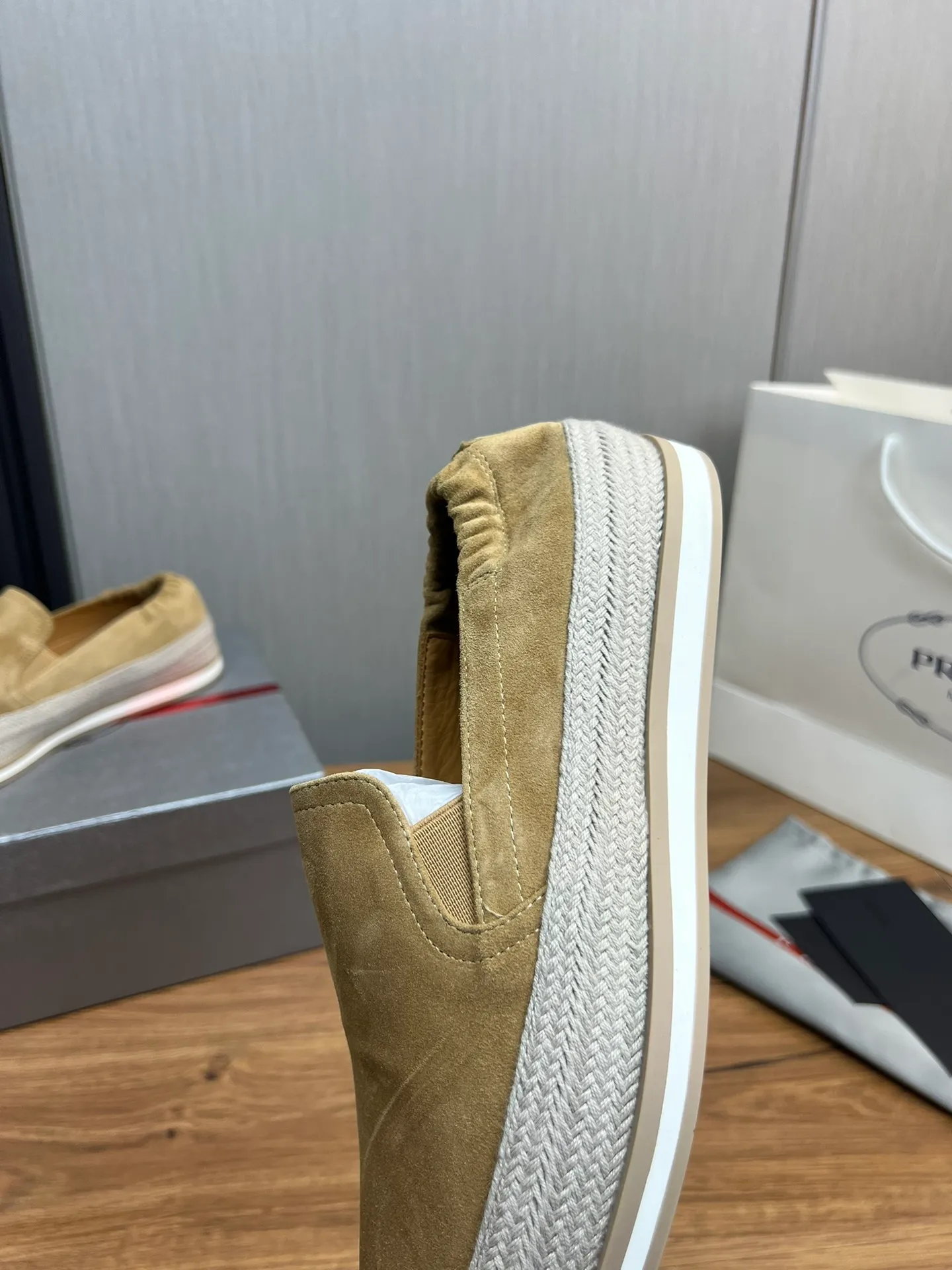 Men's shoes 💰540💰 [PRADA] Men's shoes are popular in the counter, official website is synchronized, 1 high-quality shipment ✔️Original frosted cowhide + cowhide lining, 1🆚1 replica, original sole, 38-45 (45 customized, non-refundable)